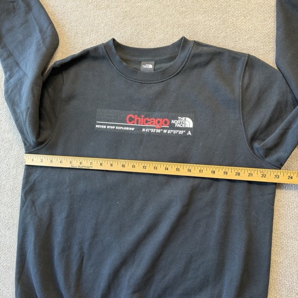 The North Face Men's Black Chicago Sweatshirt Crew Neck Retro Size L - Picture 4 of 9